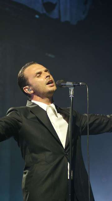 hurts (02)