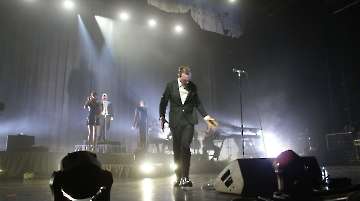 hurts (04)