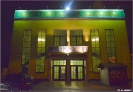 f001