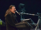 s002